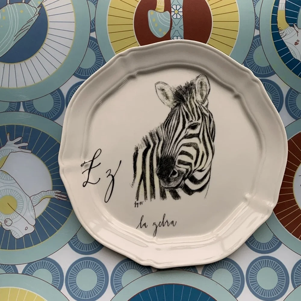 🦓 ZEBRA Very Rare Anthropologie Calligrapher Monogram Canape Plate Z La Zebra